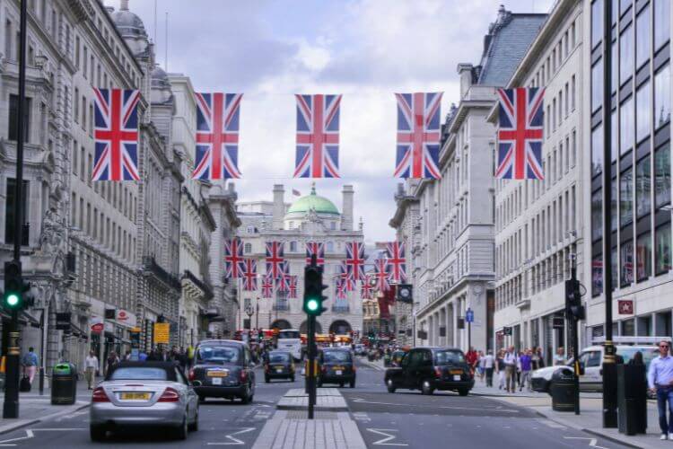 CreaThink Solutions | How Outsourcing Data Entry Helps Australian Real Estate Businesses Scale and Save Union Jack flags displayed prominently in London, England, representing national pride and heritage.