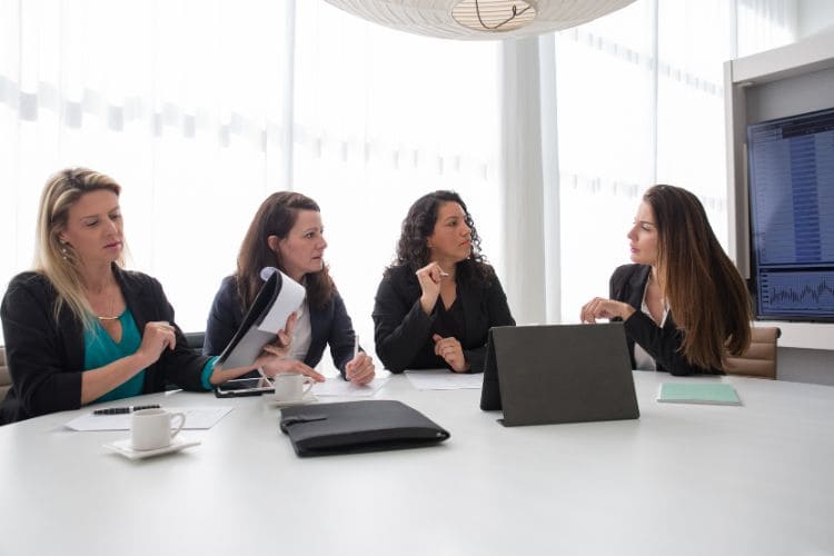 Comparison concept of startup vs enterprise staffing with highlighted figures