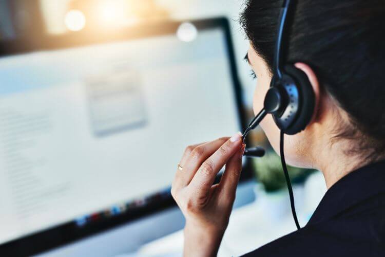 Customer service agent in the Philippines as support agent